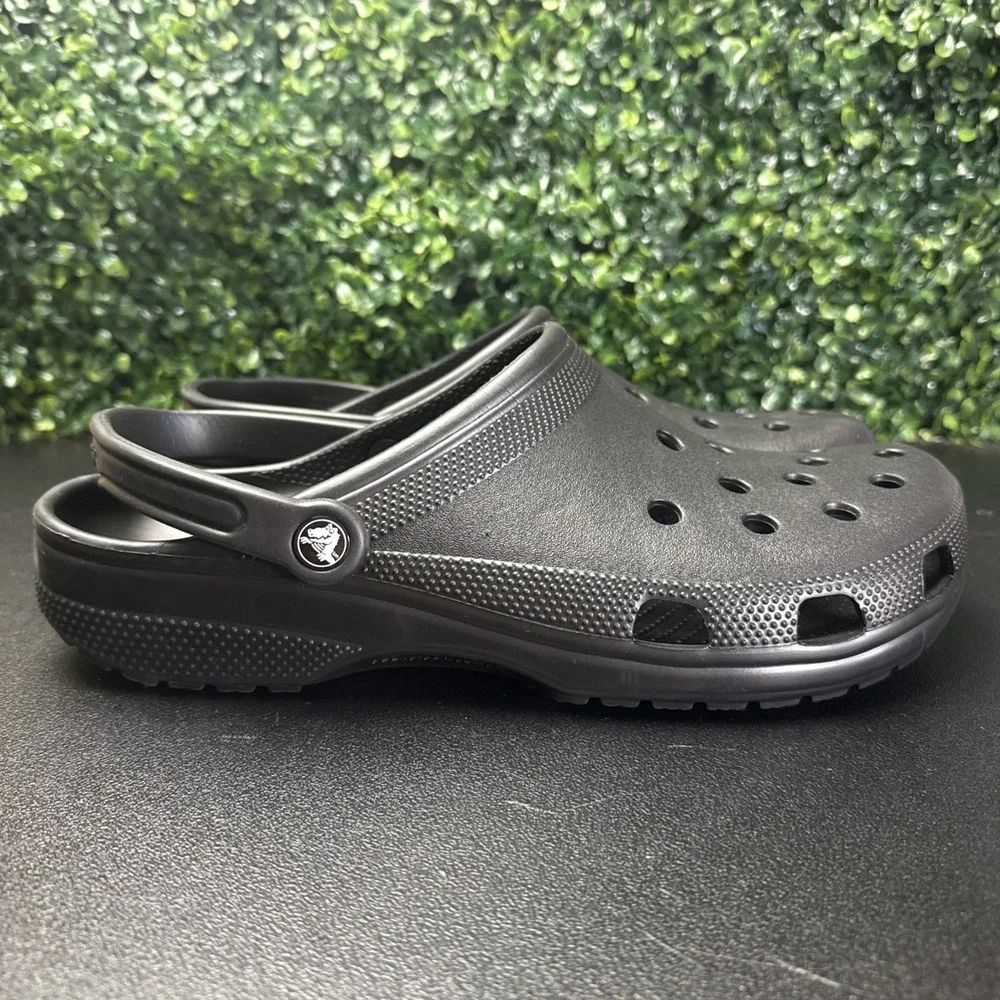 CROCS excellent like